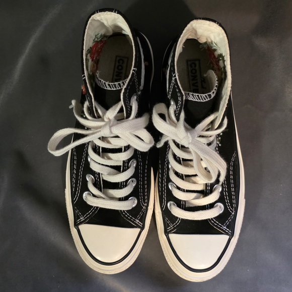 Custom Taylor 1970 Sneakers: Embroidered Mushroom Converse - Picture 4 of 8